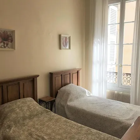 아파트 17 Rue Du Docteur Rostan *