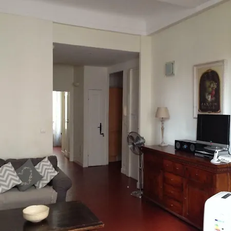 17 Rue Du Docteur Rostan * 앙티브