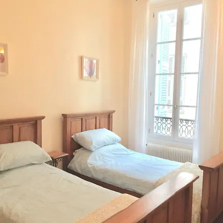 17 Rue Du Docteur Rostan * 앙티브