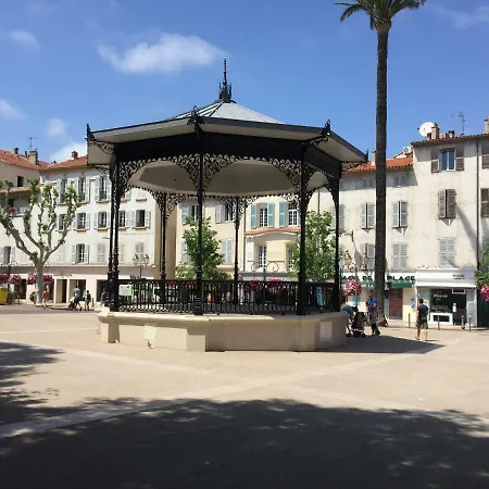 아파트 17 Rue Du Docteur Rostan *